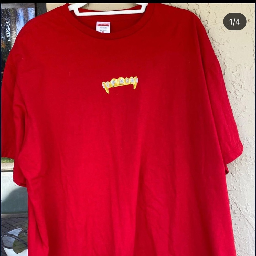 red supreme t shirt - used